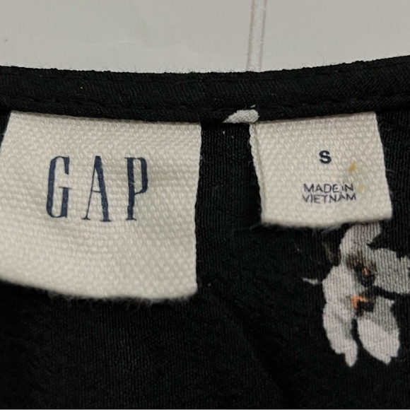 GAP Floral Print Wrap V Neck COLOR BLACK - Picture 5 of 14